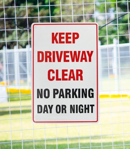 Keep-Driveway-Clear-No-Parking-Day-or-Night-Traffic-Warning-Sign-200x300mm-Feedback